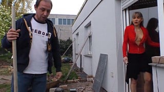 Alemana casada se deja romper el culo por el vecino