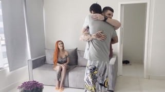 El marido de la brasileña Melissa Lisboa casi la pilla follando con el hermano