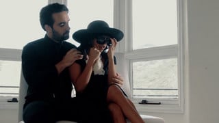 La viuda asiática Ember Snow se folla a su cuñado