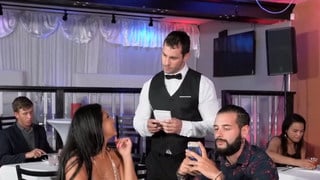 Rose Monroe se folla al camarero Duncan Saint para vengarse del marido