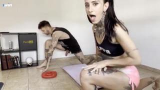 Le chupé la polla a mi profesor de yoga y me folló bien follada