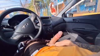 Esto pasó cuando le enseñé la polla a la pelirroja