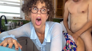 La profesora viene a casa para que le folle el culo