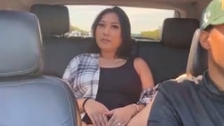 La asiática Jayla Jolie se liga al chofer del Uber y tiene viaje y sexo gratis